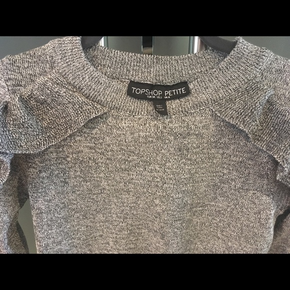 ❌SOLD 🏳️Topshop Grey Knit with Shoulder Ruffle - Picture 4 of 4